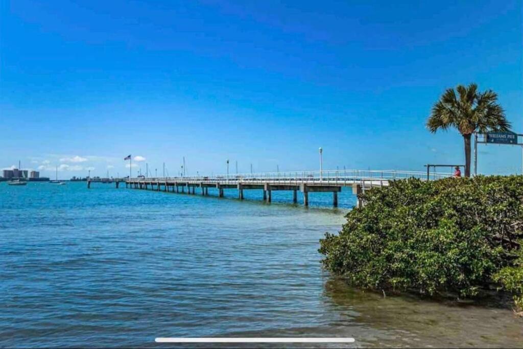 In The Center Of Gulfport, Min Away From The Beach! St. Petersburg Exteriér fotografie